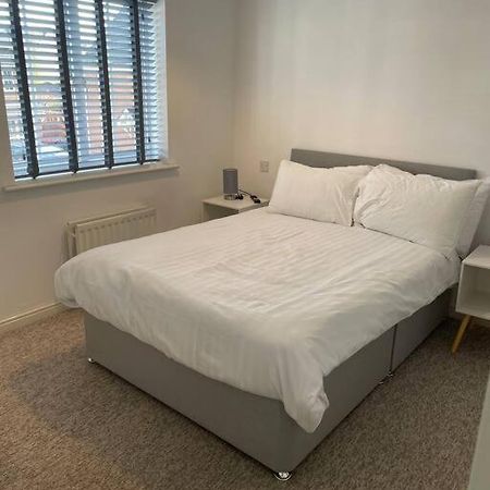 5 Holborn Spacious Home Redhill  外观 照片