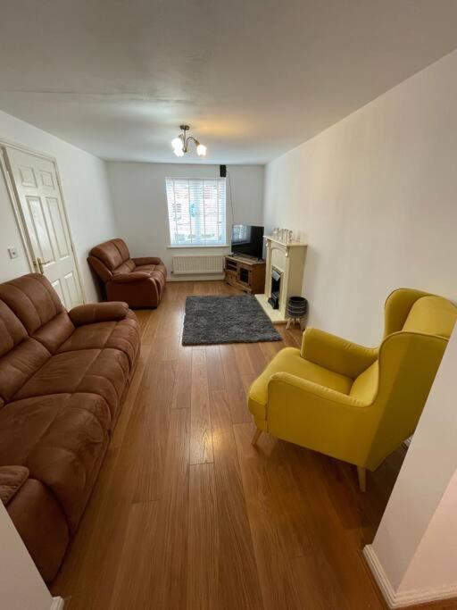 5 Holborn Spacious Home Redhill  外观 照片