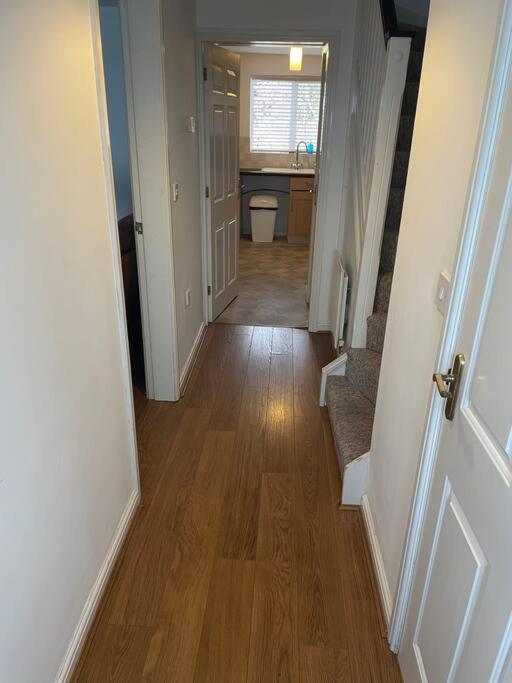 5 Holborn Spacious Home Redhill  外观 照片