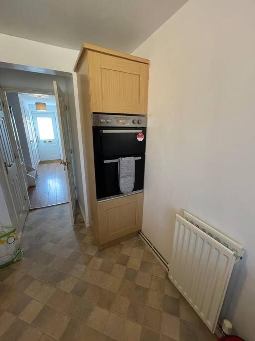 5 Holborn Spacious Home Redhill  外观 照片